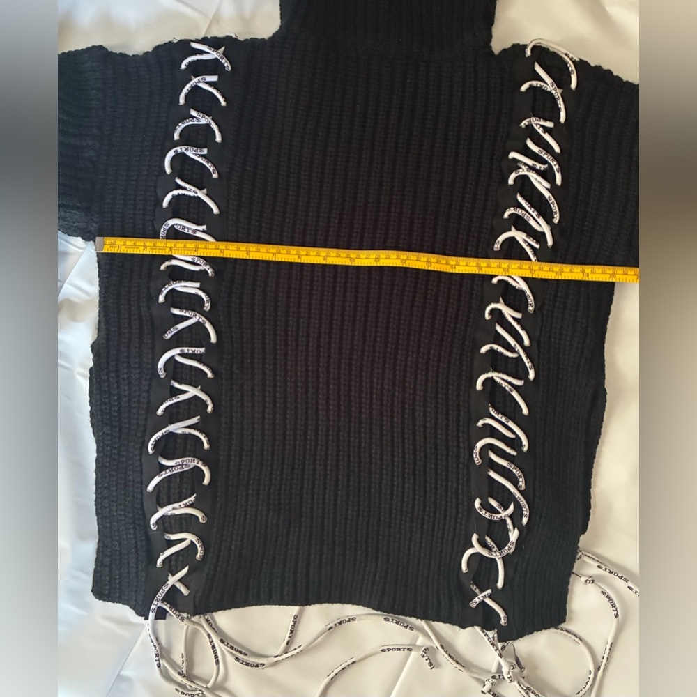 Sweater - Picture 6 of 10